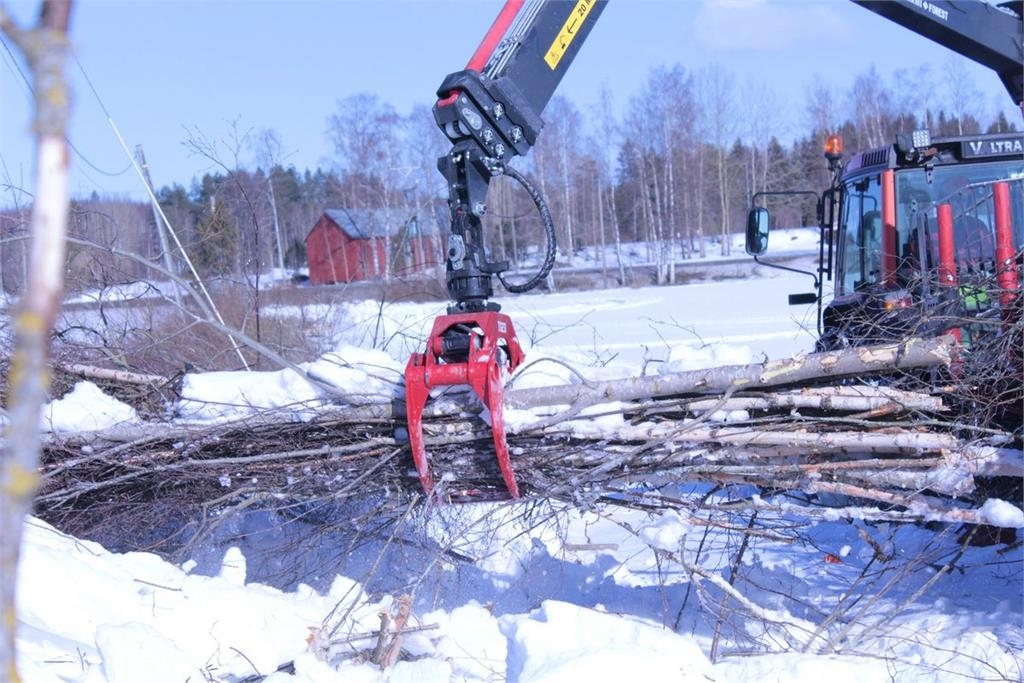 Farmi CR 89-Forstkran-Flap Down Cranes and loaders