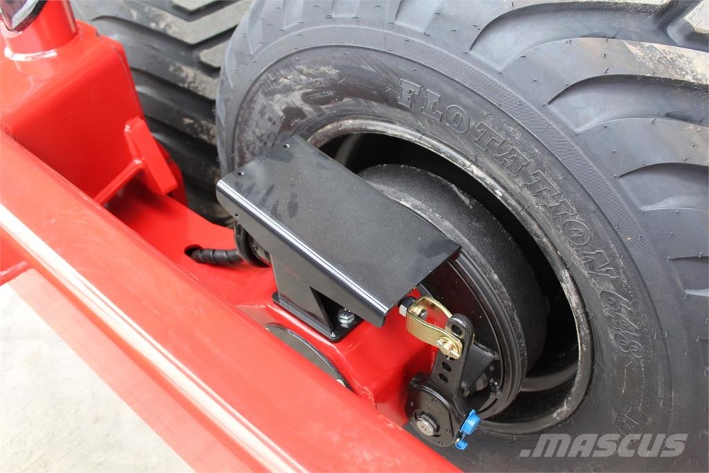 Farmi Rückewagen 14,5 to. 9 m Kran-Radantrieb Forest trailers