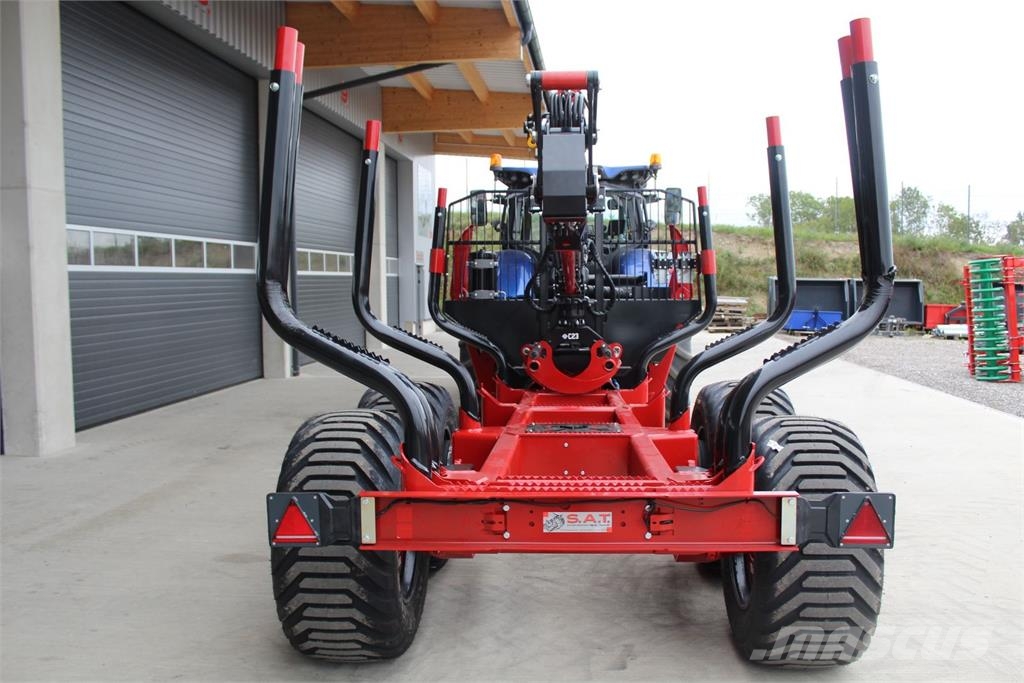 Farmi Rückewagen 14,5 to. 9 m Kran-Radantrieb Forest trailers