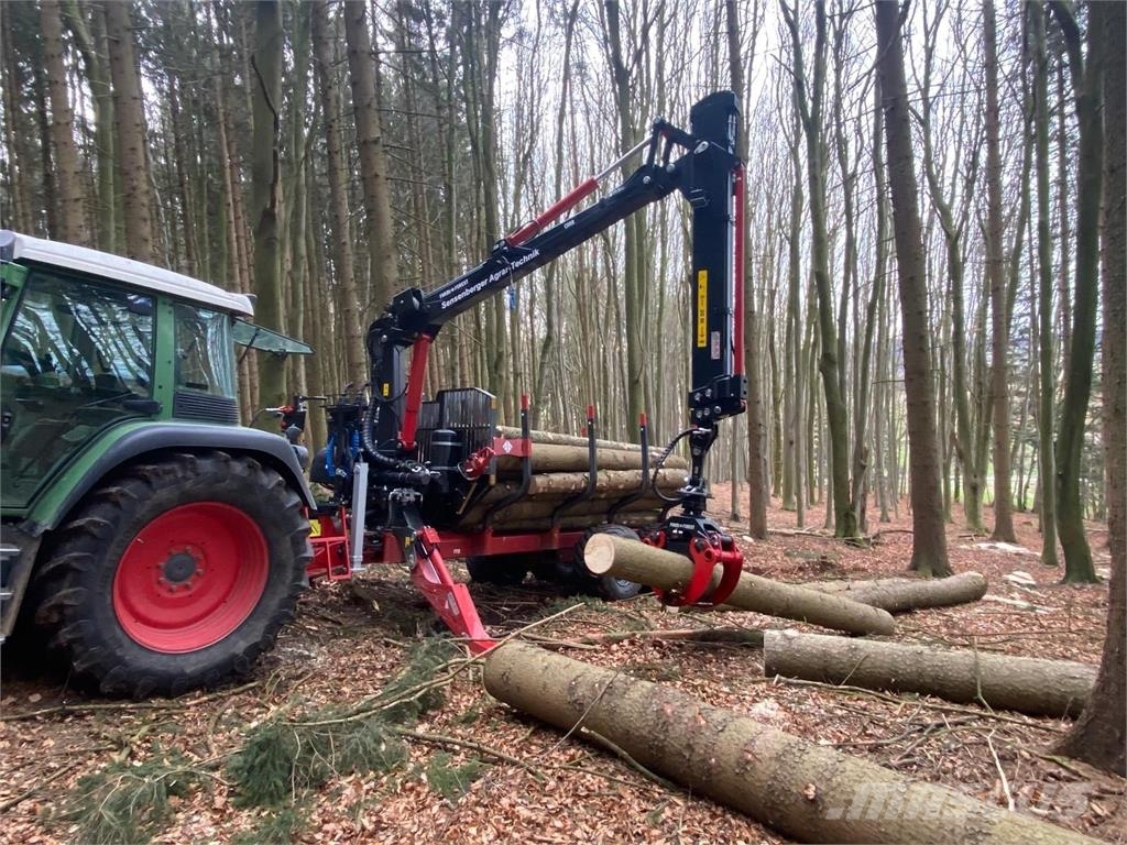 Farmi Rückewagen 14,5 to. 9 m Kran-Radantrieb Forest trailers