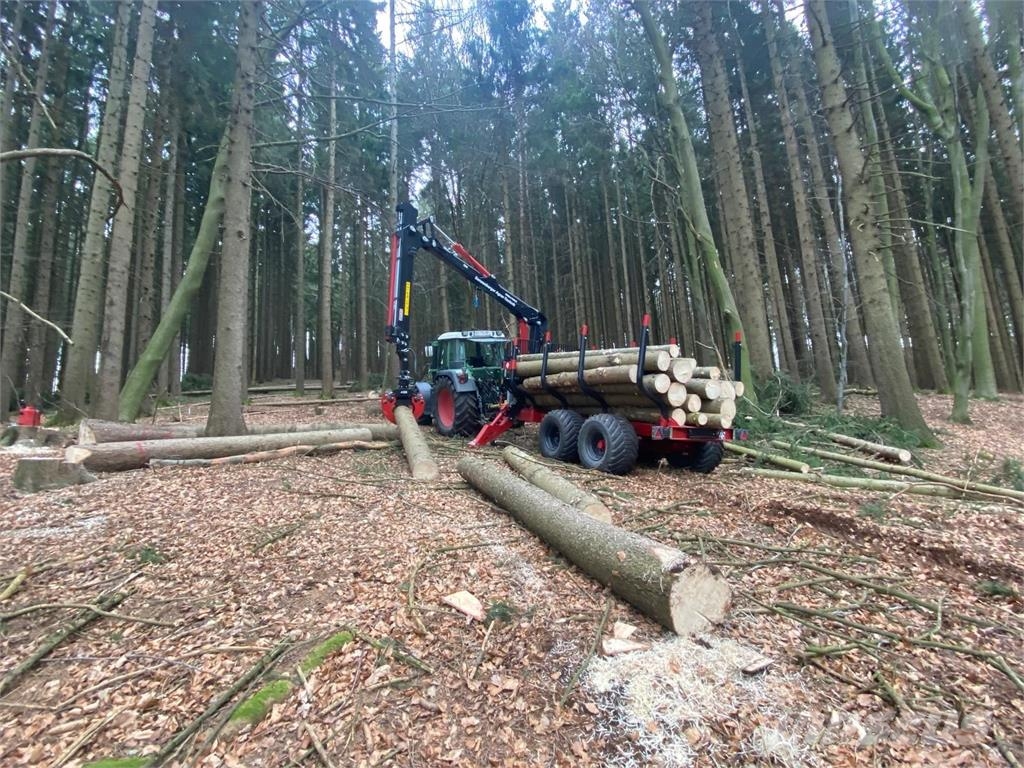 Farmi Rückewagen 14,5 to. 9 m Kran-Radantrieb Forest trailers