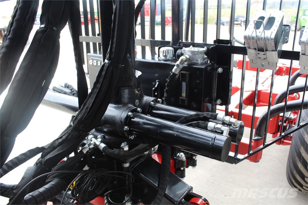 Farmi Rückewagen 9to.6,30m Kran Miškovežių priekabos