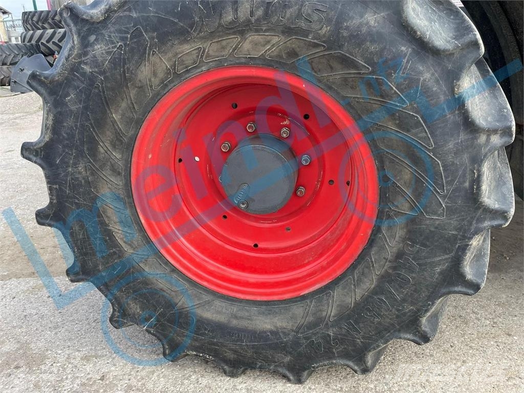 Fendt 412 Vario Traktorer