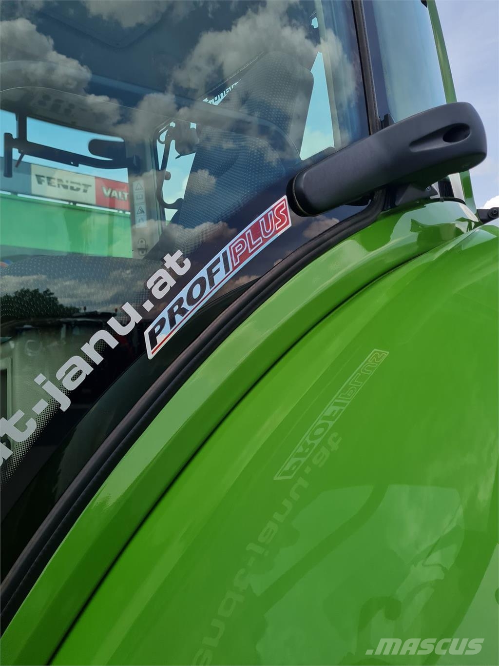 Fendt 724 Vario Profi+ Tractoren