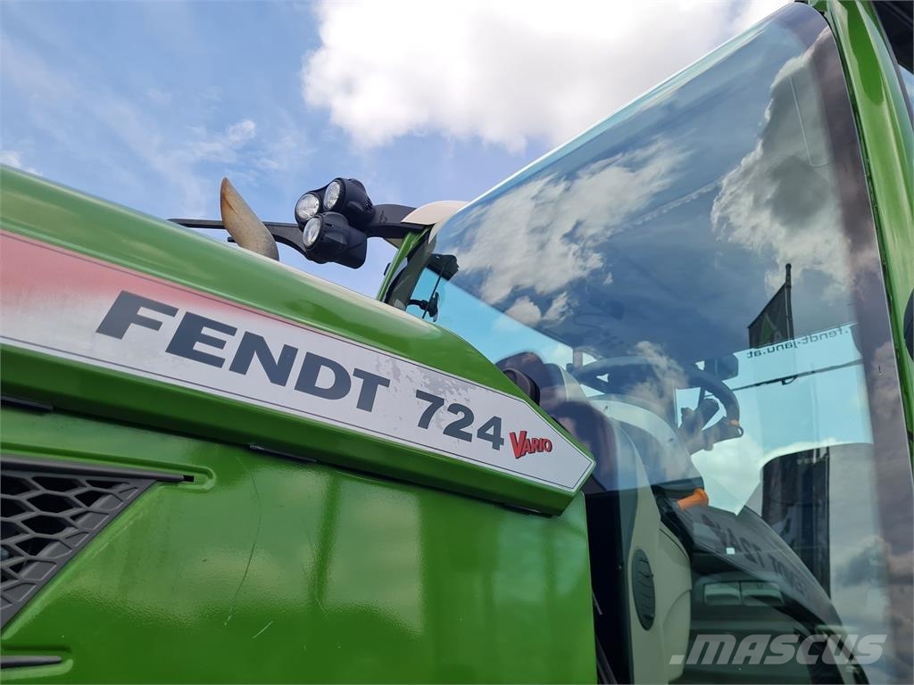 Fendt 724 Vario Profi+ Tractoren