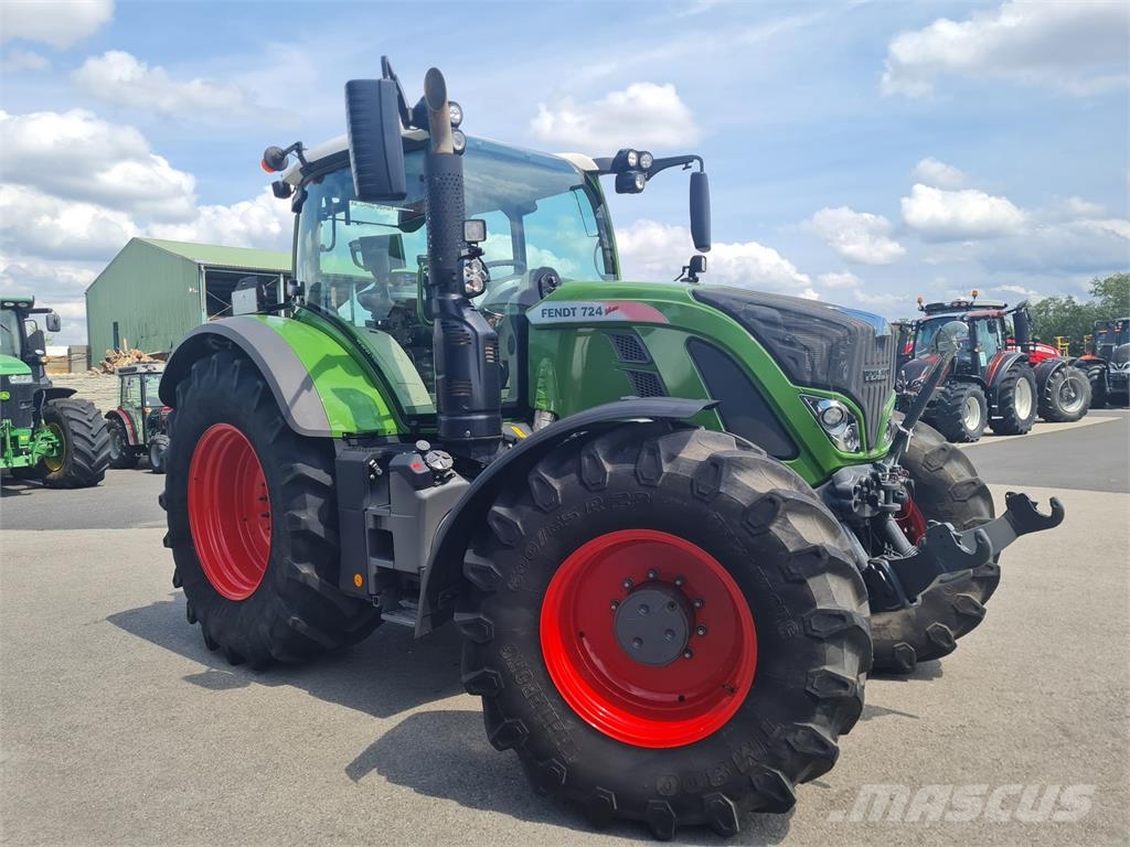 Fendt 724 Vario Profi+ Tractoren