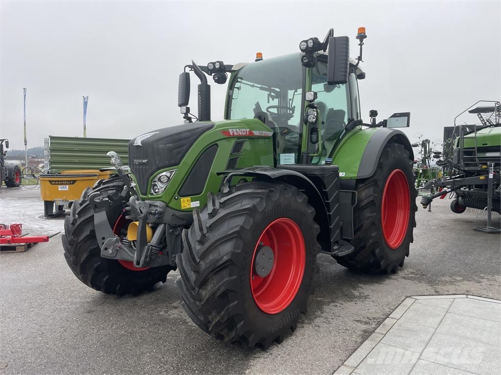 Fendt 724 Vario Profi+ Ciągniki rolnicze