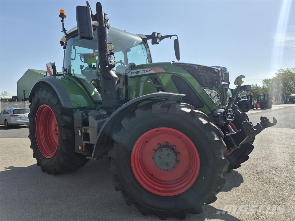 Fendt 724 Vario Profi Traktorer