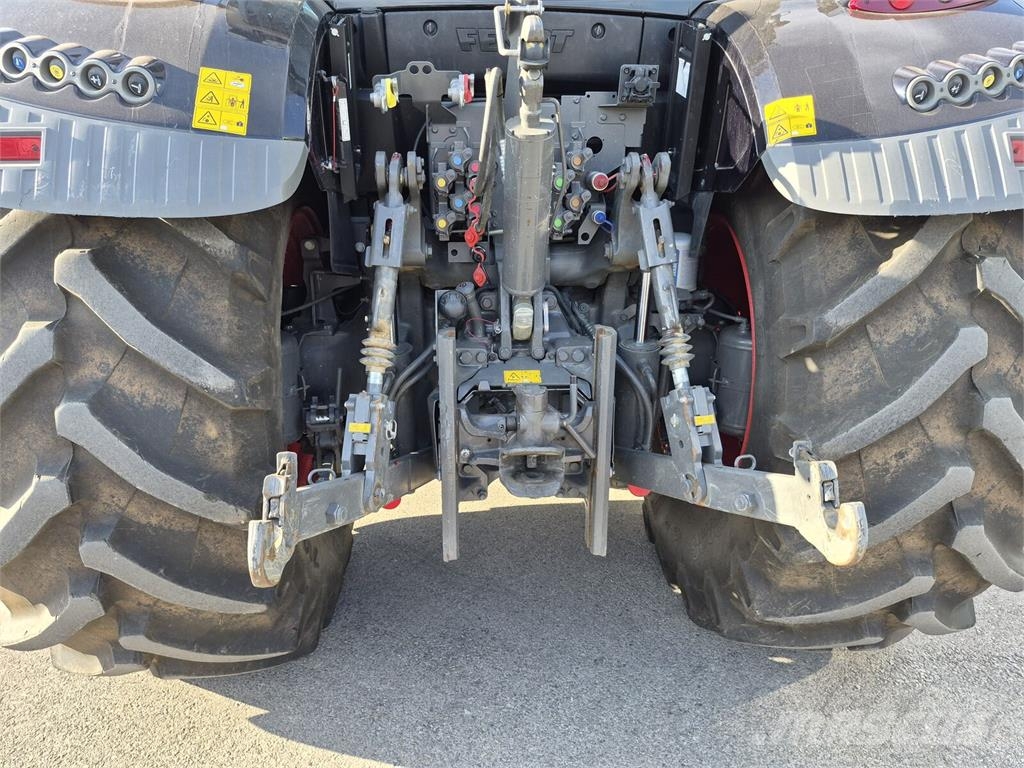 Fendt 724 Vario Profi+ Traktorji