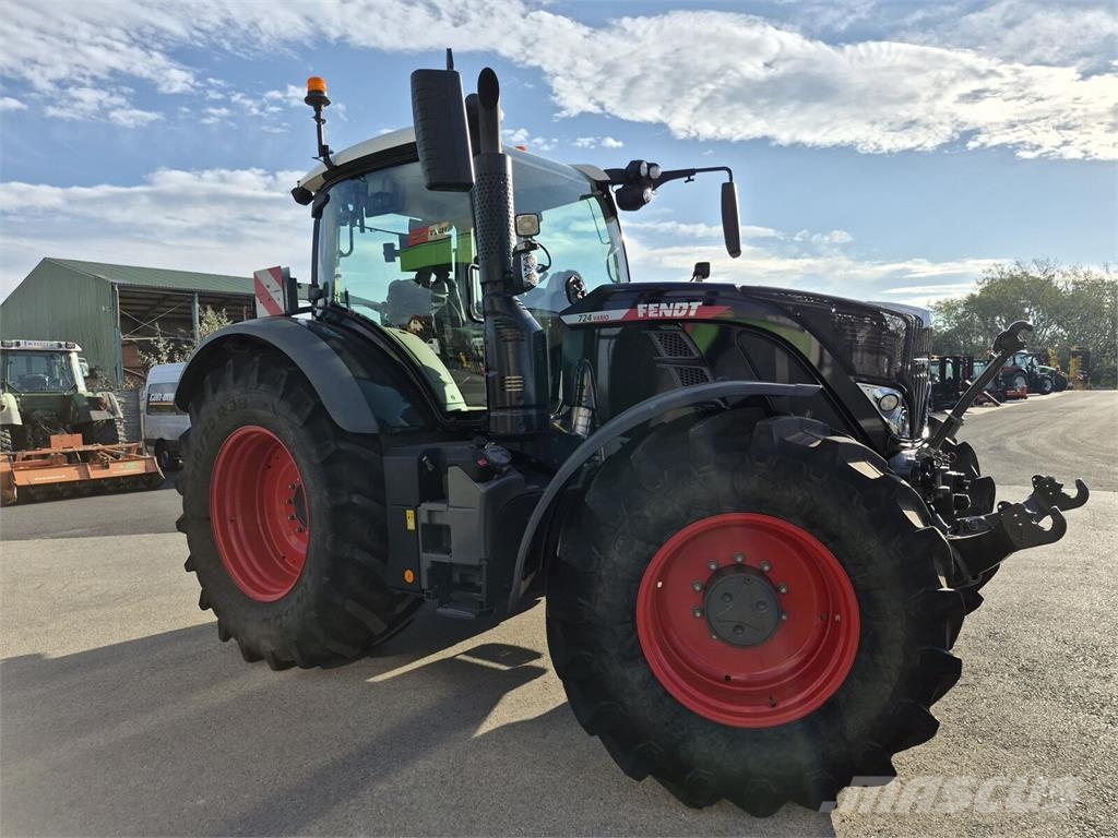 Fendt 724 Vario Profi+ Traktorji
