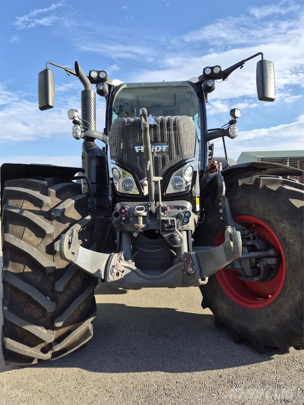 Fendt 724 Vario Profi+ Traktorji