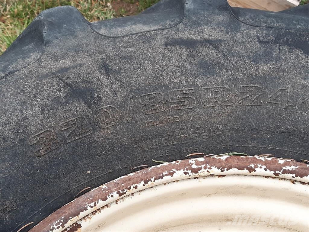 Firestone Kompletträder Same Dorado oder Agrofram Gume, točkovi i felne