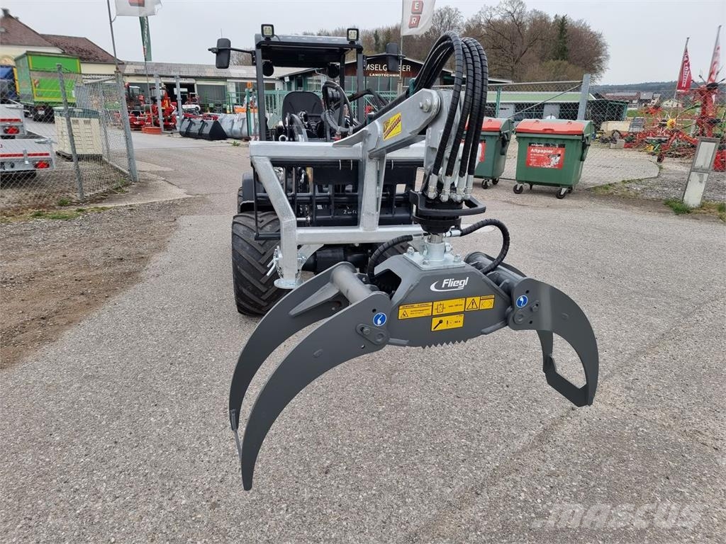 Fliegl Forstzange FZ 120 mit Rotator +Euroaufnahme Sonstige Forstmaschinen