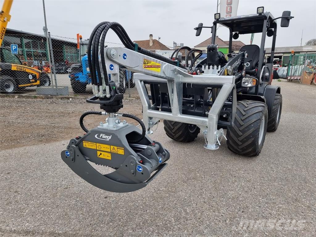 Fliegl Forstzange FZ 120 mit Rotator +Euroaufnahme Sonstige Forstmaschinen