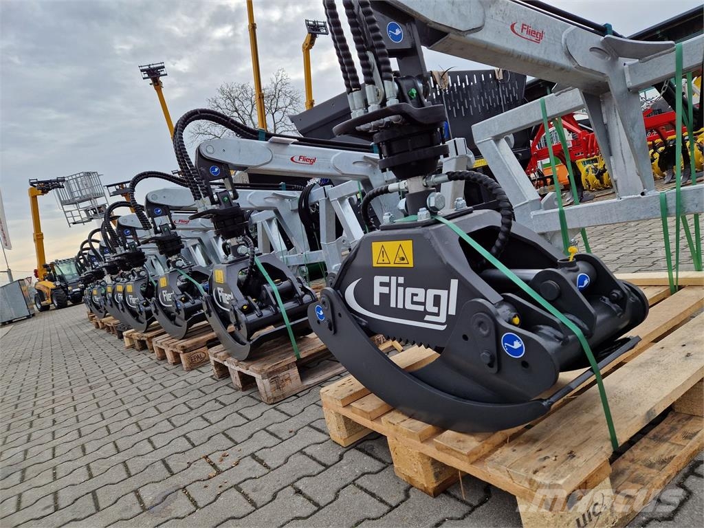 Fliegl Forstzange FZ 120 mit Rotator +Euroaufnahme Sonstige Forstmaschinen