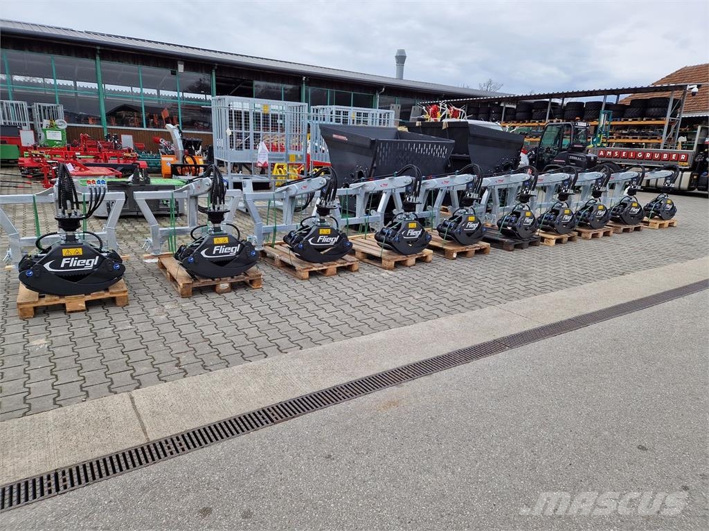 Fliegl Forstzange FZ 120 mit Rotator +Euroaufnahme Sonstige Forstmaschinen