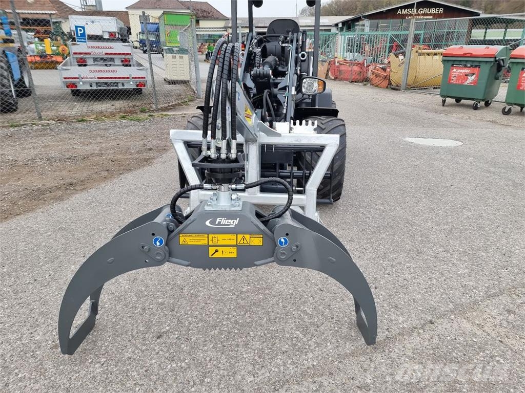 Fliegl Forstzange FZ 120 mit Rotator +Euroaufnahme Sonstige Forstmaschinen