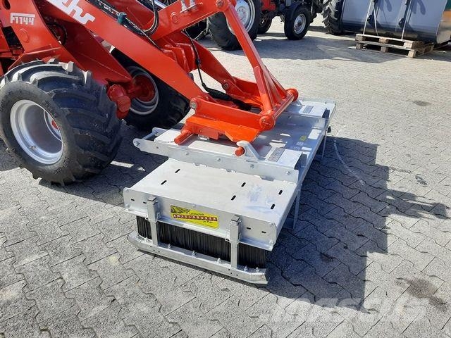 Fliegl Kehrbesen Löwe 250 cm mit Euroaufnahme und Palet Сельхозтехника - Другие