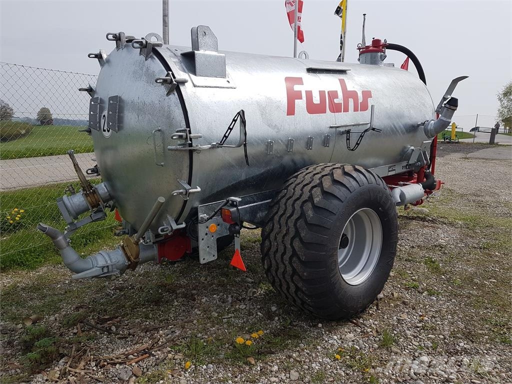 Fuchs Güllefass VK 5,5 E mit 5700 Liter Цистерни для перевезення суспензій