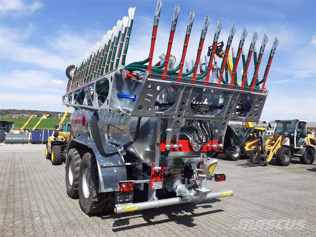 Fuchs VK 11 PRO TANDEM mit FSV 12 Meter FUCHS Schlepp Flytgödselspridare