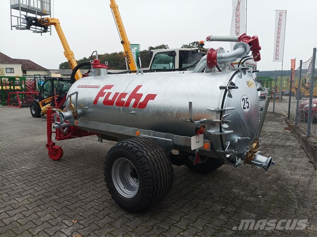Fuchs VK 3 Alpin mit Hochdruckverteiler Flytgödselspridare