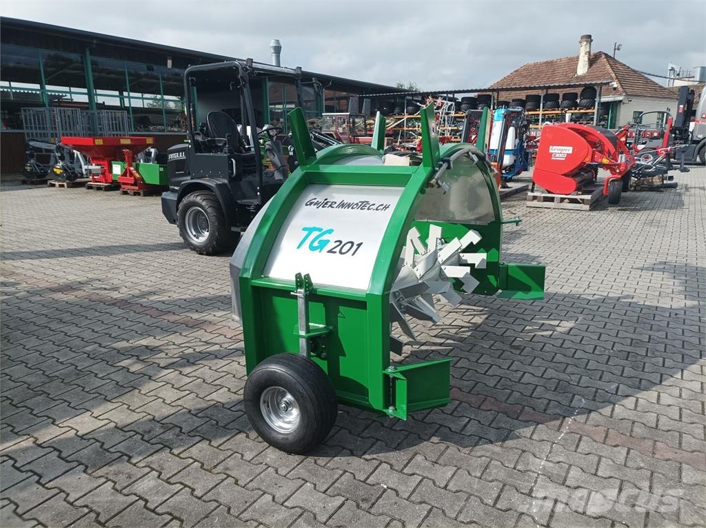 Gujer Kompostwender TG 201 TOP für Hoflader Other fertilizing machines and accessories