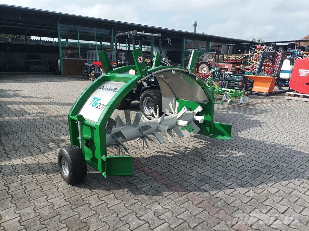 Gujer Kompostwender TG 201 TOP für Hoflader Other fertilizing machines and accessories