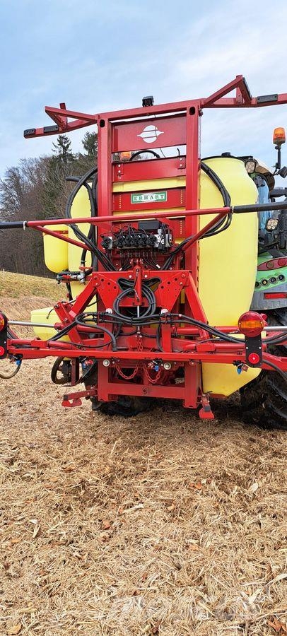 Hardi Master 1000 牽引型スプレイヤー
