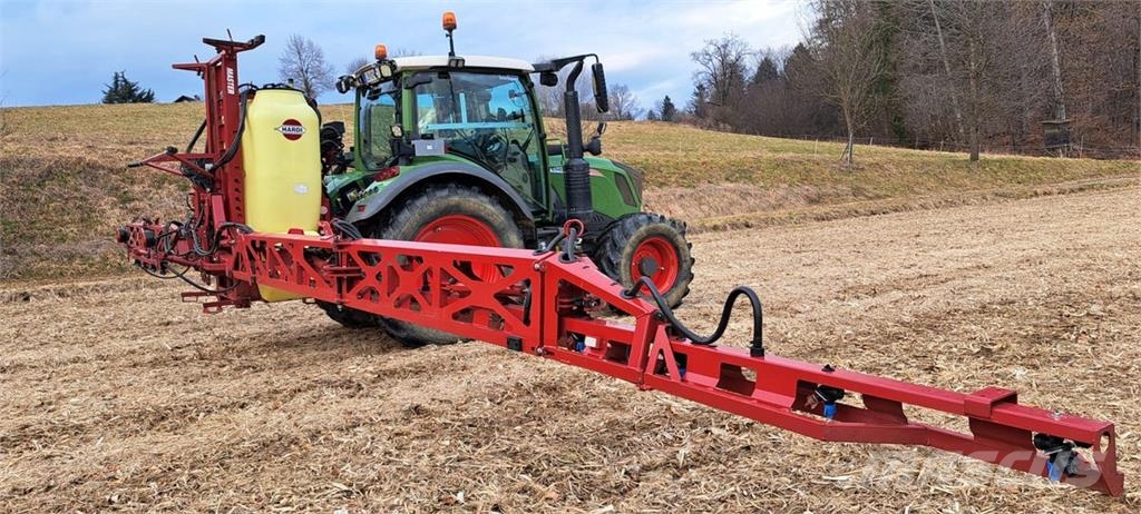 Hardi Master 1000 牽引型スプレイヤー