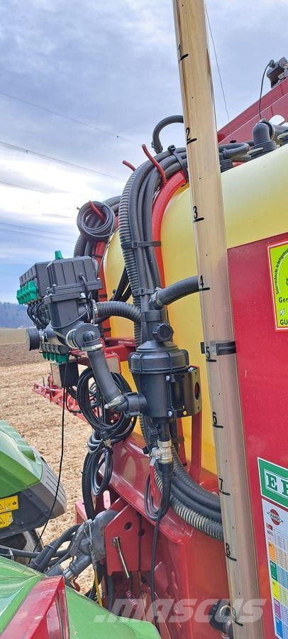 Hardi Master 1000 牽引型スプレイヤー