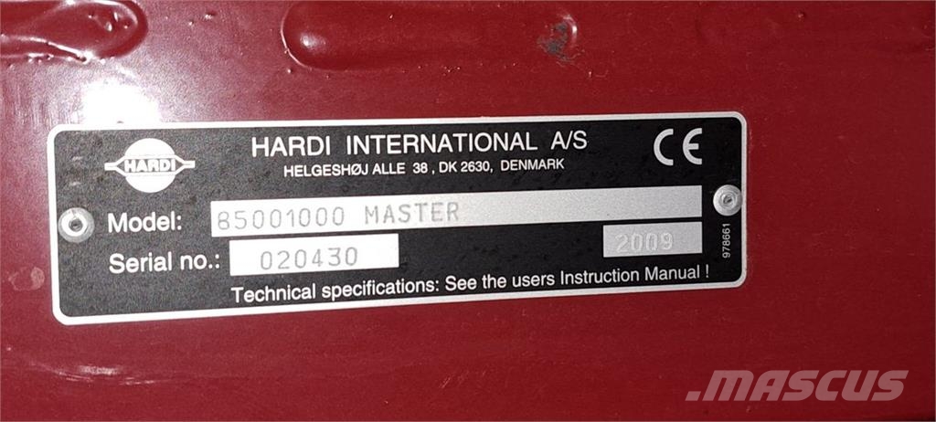 Hardi Master 1000 牽引型スプレイヤー