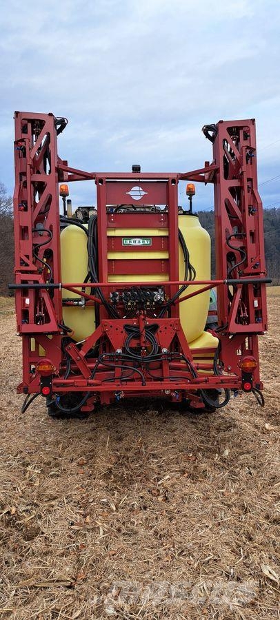 Hardi Master 1000 牽引型スプレイヤー
