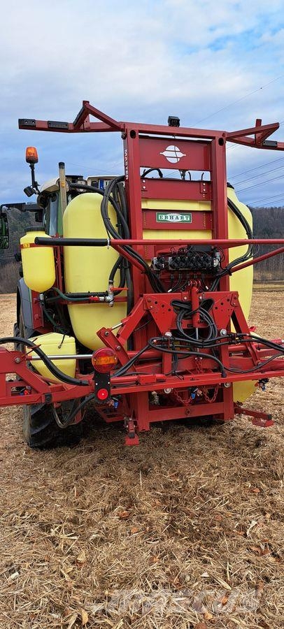 Hardi Master 1000 牽引型スプレイヤー