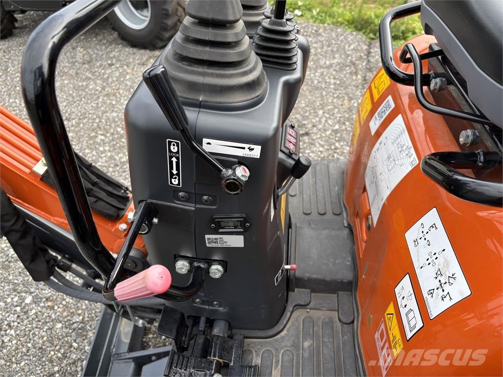 Hitachi ZX10U-6 Міні-екскаватори < 7т
