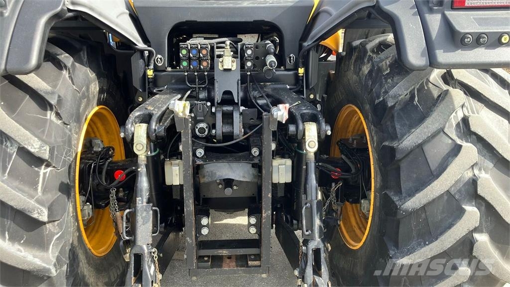 JCB 4220 Tractores