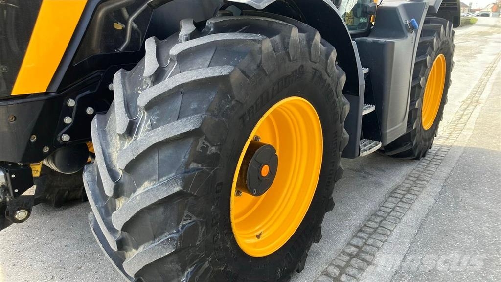 JCB 4220 Tractores