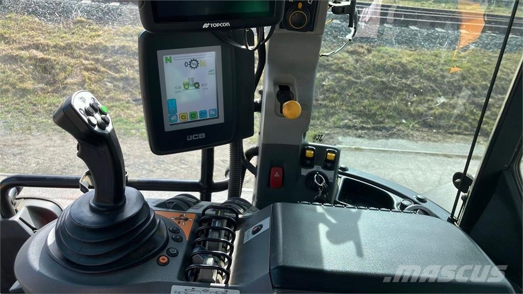 JCB 4220 Tractores
