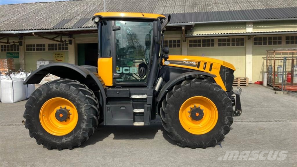 JCB 4220 Tractores