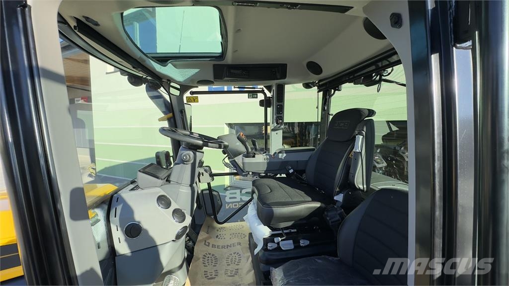 JCB Fastrac 4220 iCON Tratores