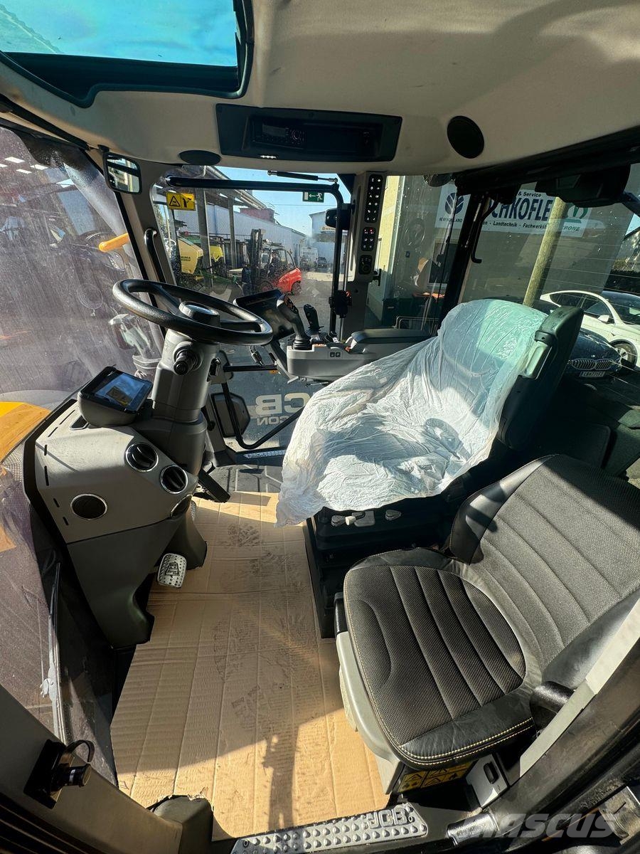 JCB Fastrac 4220 iCON Traktori