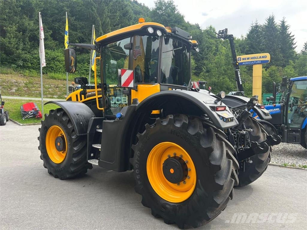 JCB Fastrac 4220 iCON Tratores