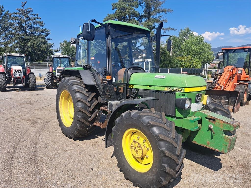 John Deere 1950 A CC2 Traktoriai