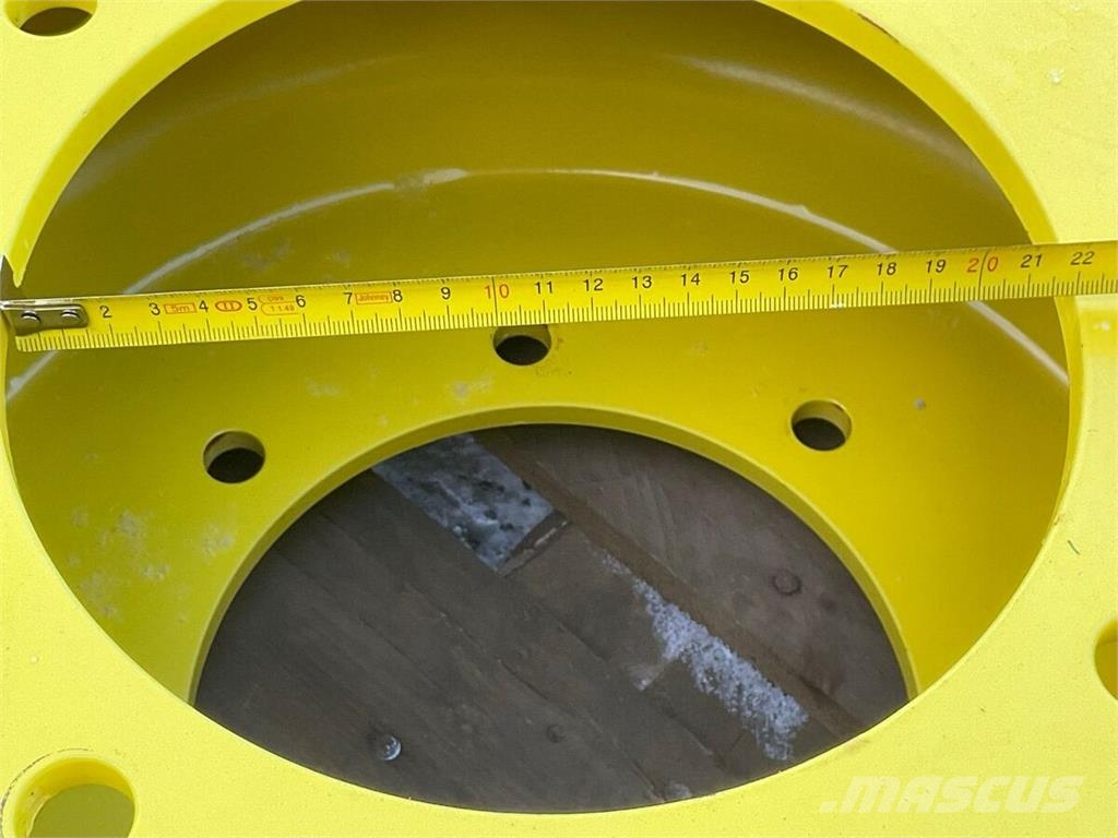 John Deere 320/95 R40 und 210/95 R 28 Tyres, wheels and rims