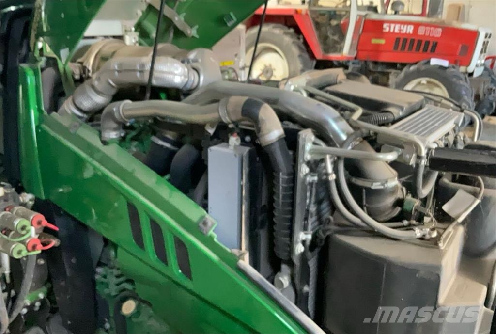 John Deere 5075 GN الجرارات