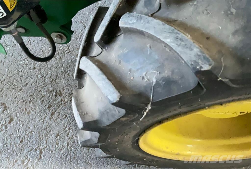 John Deere 5075 GN Traktorit