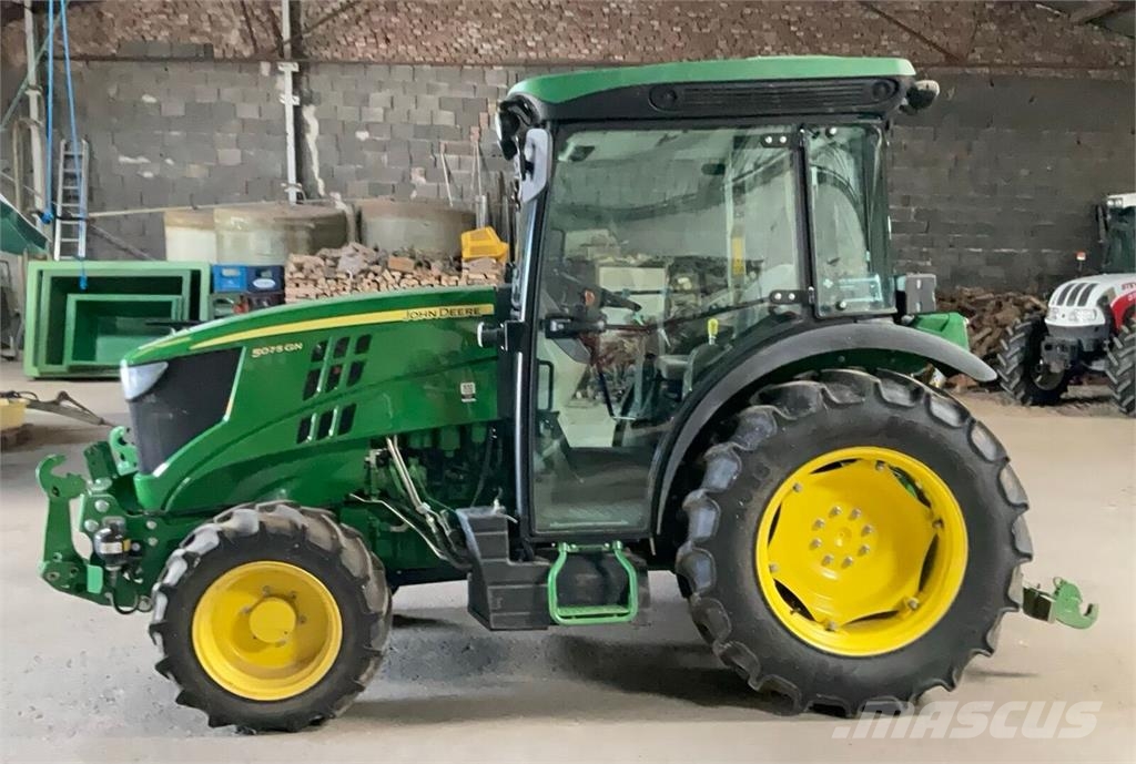 John Deere 5075 GN Traktorit