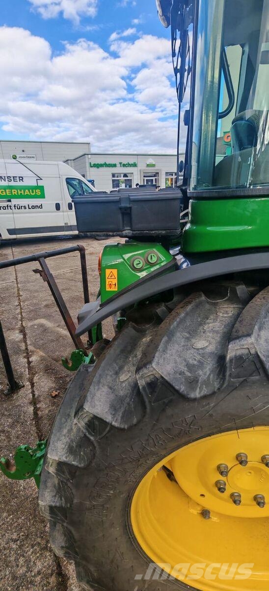 John Deere 5090GF 트랙터
