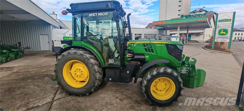 John Deere 5090GF 트랙터