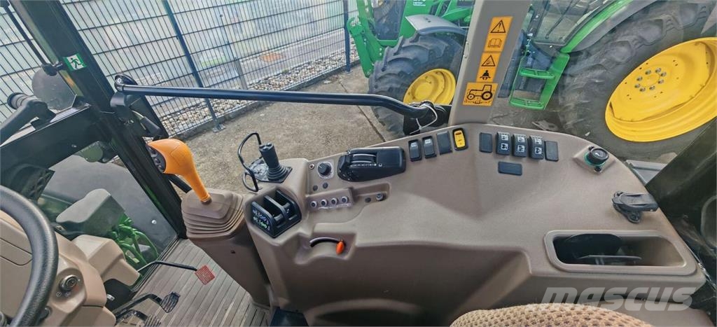 John Deere 5090GF 트랙터