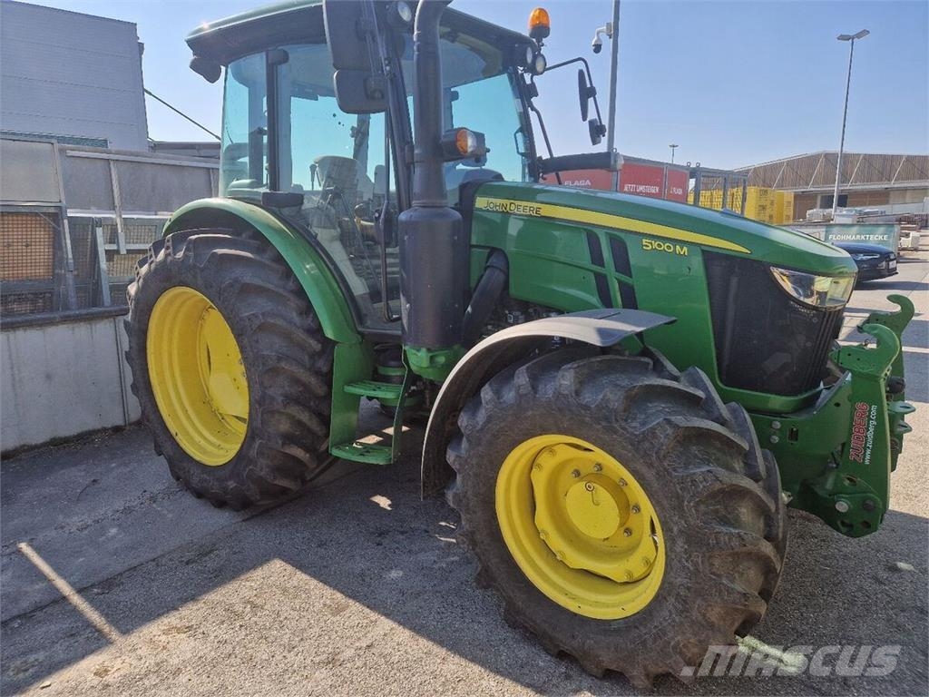 John Deere 5100M Traktori